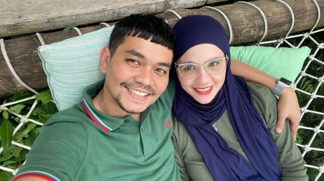 Potret Indra Bekti dan Aldila Jelita (Instagram/@dhila_bekti)