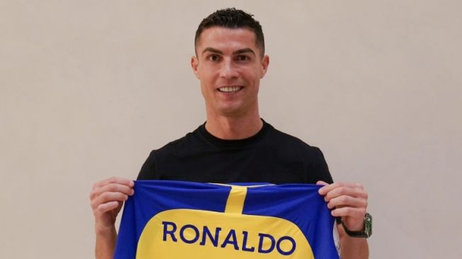 Resmi Bergabung di Al-Nassr dengan Gaji Fantastis, Begini Komentar Cristiano Ronaldo