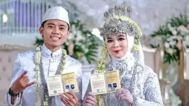 Kepergok Selingkuh dengan Mertua, Rozy Minta Tak Dihujat: Kalian Tidak Tahu Cerita Sesungguhnya