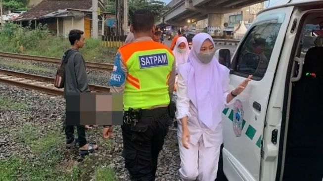 Diduga Salah Buka Pintu, Penumpang Kereta Api asal Mojokerto Tewas Terjatuh