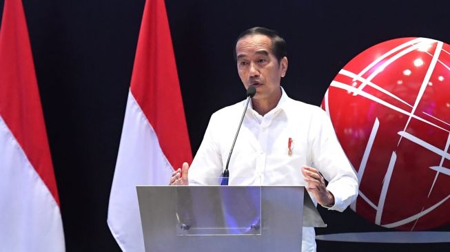 Jokowi Dicap Pembangkang Konstitusi, Warga Gugat Perppu Cipta Kerja ke MK