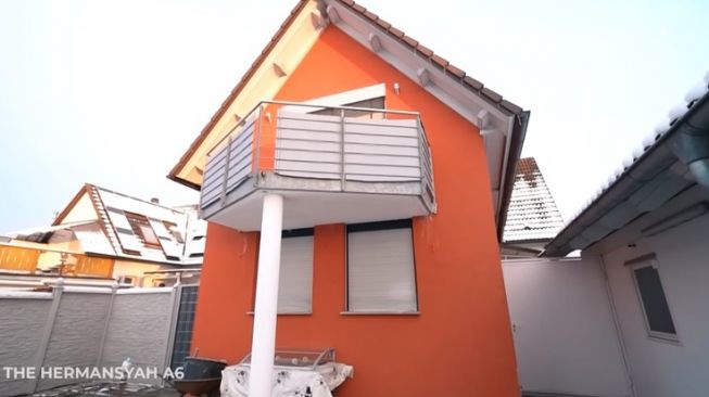 Rumah Sarah Menzel di Swiss (YouTube/The Hermansyah A6)