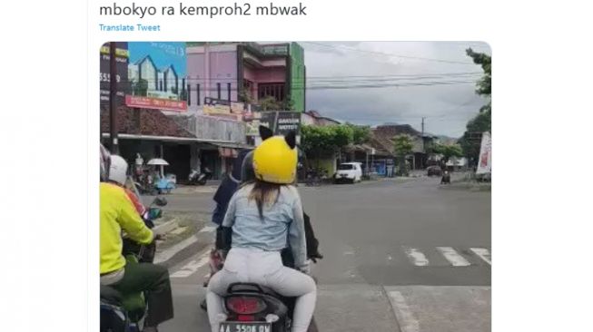 Cuma Mau Julid, Pria ini Belai-belain Rekam Kaki Wanita di Lampu Merah, Auto 'Dirujak' Warganet