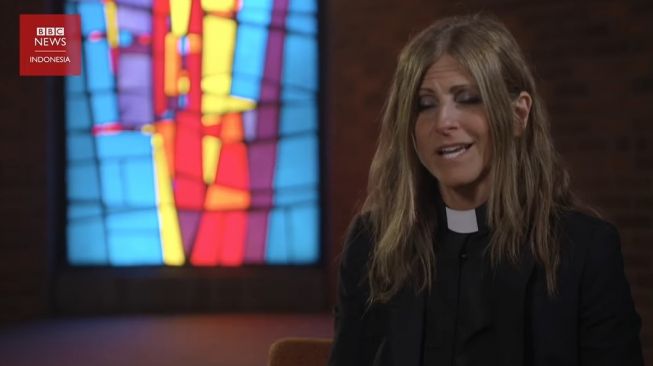 Cerita Anne Tropeano yang Jadi Pastor Perempuan, Meskipun Dikucilkan Vatikan