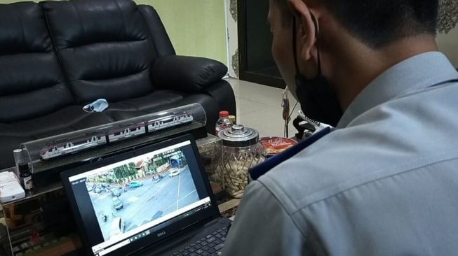 Seratusan Barikade Milik Dishub Solo Raib Digondol Maling, Pelaku Mengendarai Mobil Berplat Merah