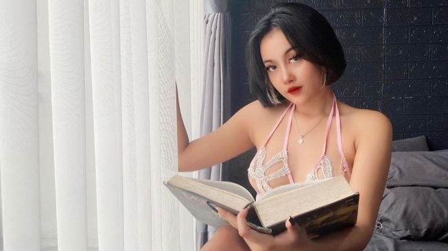 Mengenal Lebih Dekat Cibeby, Selebgram yang Suka Pesta Seks dan Dijuluki Miyabi Indonesia