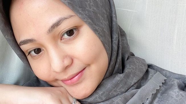 Potret Indah Ningtyas Istri Komika Rigen (Instagram/@indhningtys)