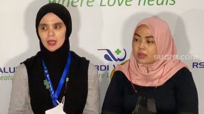 Indra Bekti Dipaksa Terima Job Jadi Host Konser BLUE? Ini Kata Istri
