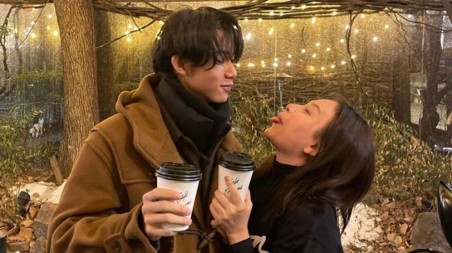 10 Potret Rossa Liburan Bareng Sang Putra Rizky ke Negeri Ginseng, Kece Banget Kayak Oppa Korea