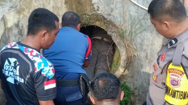 Nenek Renta di Gorong-gorong Kota Padang Diduga Sengaja Dibuang Keluarga