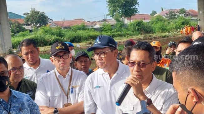 Tanam 11.950 Pohon di Bawah Tol Becakayu, Heru Budi: Bekasi Juga Harus Ikut