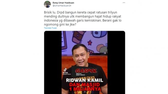 Tangkapan layar cuitan kader PKB sekaligus Tokoh NU, Umar Hasibuan alias Gus Umar, yang mengkritik Denny Siregar soal pembangunan Masjid Raya Al Jabbar Bandung sampai menelan biaya Rp1 triliun. (Twitter/@UmarHasibuan24)