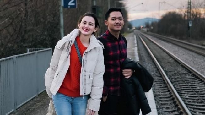 Artis Liburan Tahun Baru Bareng Pacar (Instagram/@azriel_hermansyah)