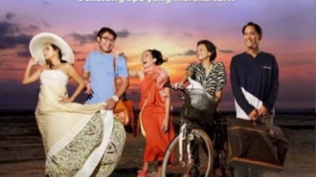  Film Dibintangi Adinia Wirasti (IMDb)