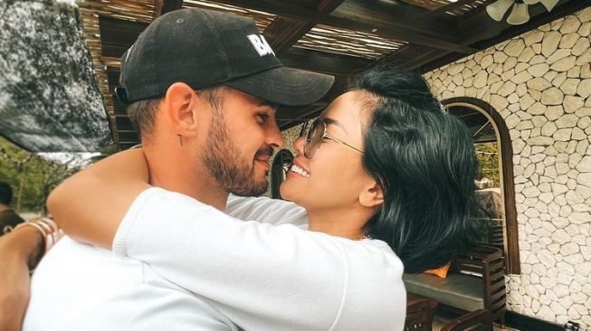 Pacar Nikita Mirzani Antonio Dedola Mengaku Siap Jadi Mualaf