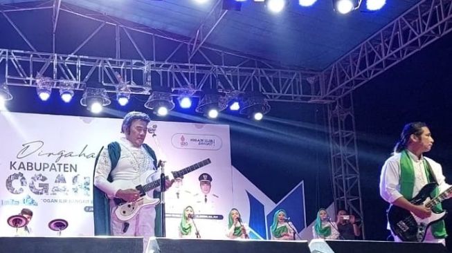 Sarat Pesan Moral, Bupati Panca Minta Rhoma Irama Nyanyikan Lagu Adu Domba di HUT Ogan Ilir