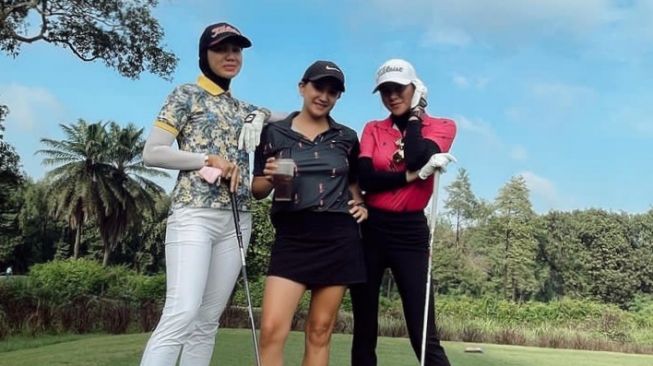 Outfit Olla Ramlan yang Jadi Sorotan (Instagram/@ollaramlan)