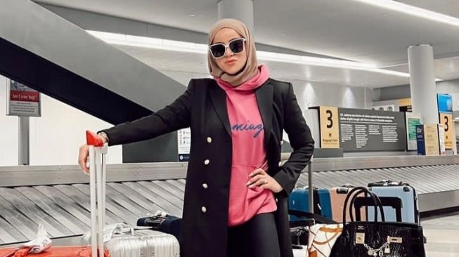 Outfit Olla Ramlan yang Jadi Sorotan (Instagram/@ollaramlan)