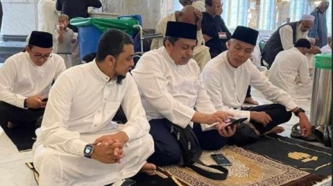 Keciduk Duduk Bareng di Makkah, Babe Haikal Dituding Membelot dari Anies ke Ganjar, UBM: Cuma Kebetulan..