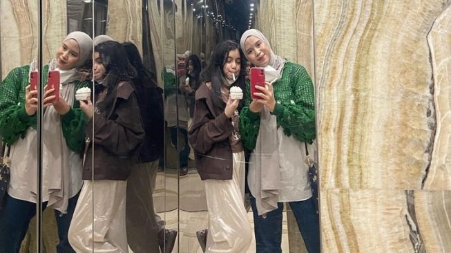 Potret kedekatan istri Ben Kasyafani dan Sienna (Instagram/@nesyanabila)