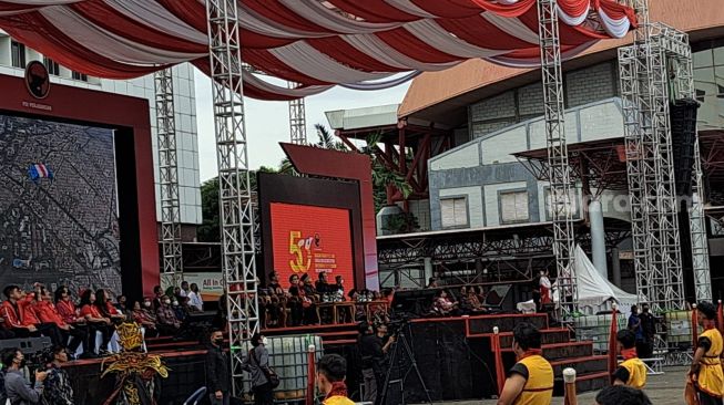 Penampakan acara HUT PDIP ke-50 yang digelar di JIEXPO Kemayoran, Jakarta Pusat. (Suara.com/Novian)