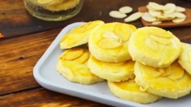 Resep Almond Cheese Cookies: Gurih, Manis, Asinnya Nikmat di Lidah