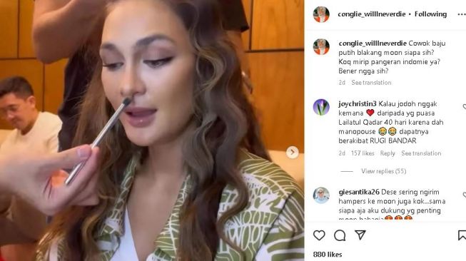 Luna Maya kepergok di ruang make up didampingi Axton. (Instagram/ conglie_willlneverdie)