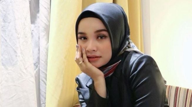 Gaya Hijab Biduan Cantik di Indonesia (Instagram/@tasya_ratu_gopo)