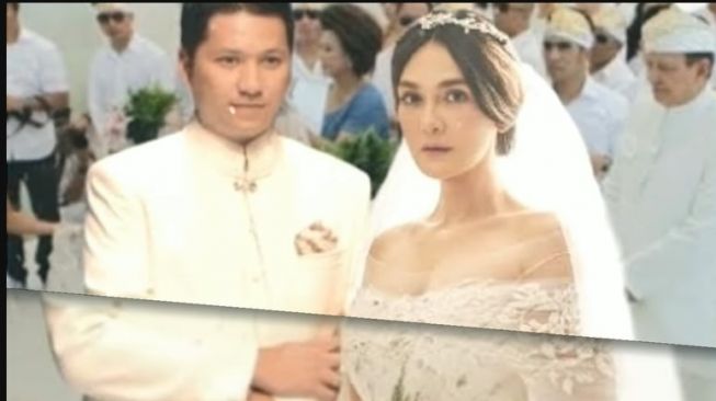 Klarifikasi Gading Marten Soal Pernikahannya dengan Luna Maya yang Viral