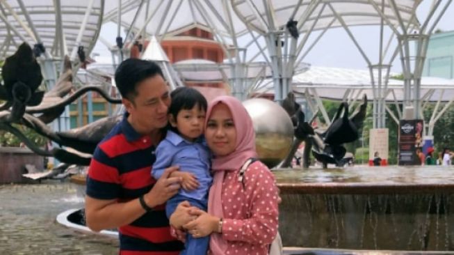 7 Potret Keluarga Ivan Fadilla Eks Suami Venna Melinda, Harmonis dengan Istri dan Anaknya