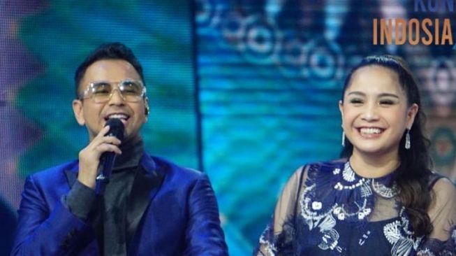 Potret Ayu Ting Ting dan Nagita Slavina di HUT Indosiar (Instagram/@indosiar)