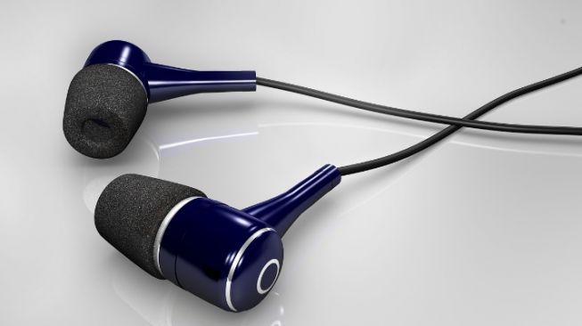 Jarang Diketahui, Ini 5 Kelebihan Earphone Kabel Dibanding Produk Wireless