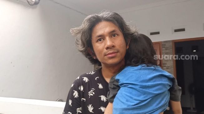 Aji Yusman ditemui di kawasan Jagakarsa, Jakarta Selatan pada Kamis (12/1/2023) [Suara.com/Rena Pangesti]