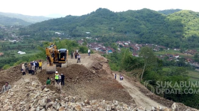 Aktivitas Tambang Ancam Cagar Budaya di Gunung Kekenceng, Advokasi Terhambat di KIP Jabar