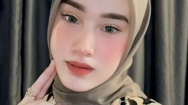 Profil Chombi, Penyanyi Sayunk I Love You yang Viral di Media Sosial