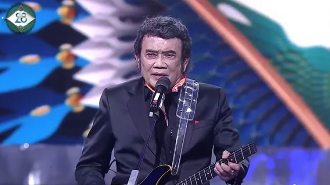 Potret Rhoma Irama Bawakan Lagu Butter BTS (YouTube Indosiar)