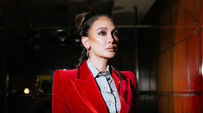 Luna Maya (Instagram/@lunamaya)