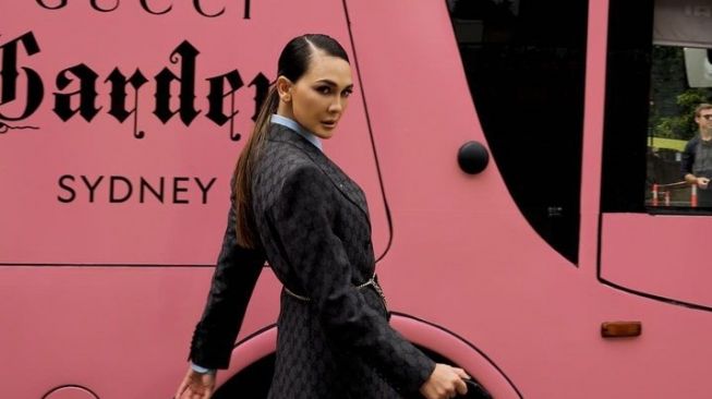 Pemotretan Luna Maya Pakai Luxury Brand (Instagram/@lunamaya)