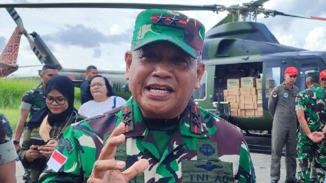 Pangdam XVII Cenderawasih Mayjen TNI Muhammad Saleh Mustafa. (ANTARA/Evarukdijati)