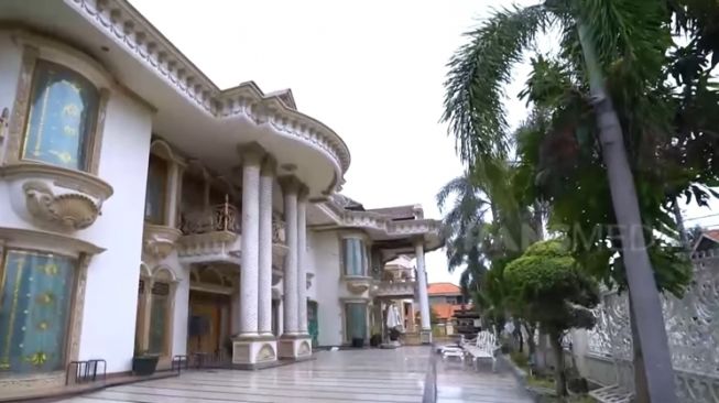 Rumah Muzdalifah (YouTube/TRANS7 OFFICIAL)