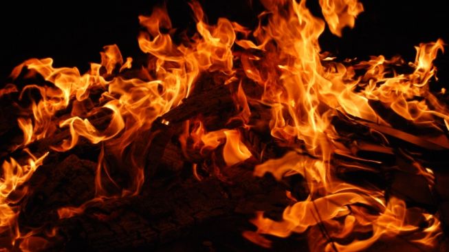 Ngeri! Pastor Katolik di Nigeria Dibakar Hidup-Hidup oleh Sekelompok Bandit