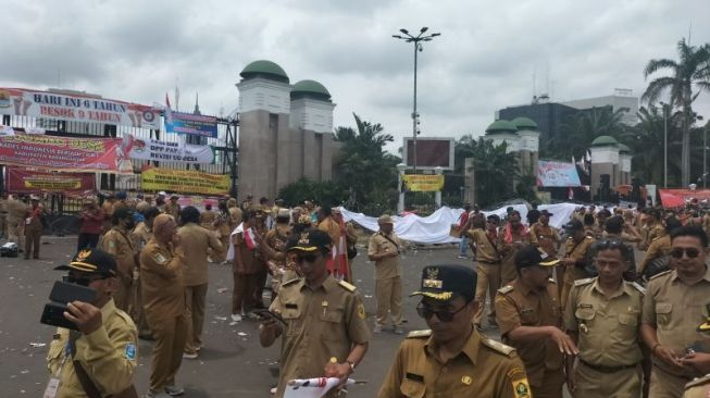 Tak Semua Setuju, Ratusan Perangkat Desa Ini Tolak Perpanjangan Masa Jabatan Kades 9 Tahun