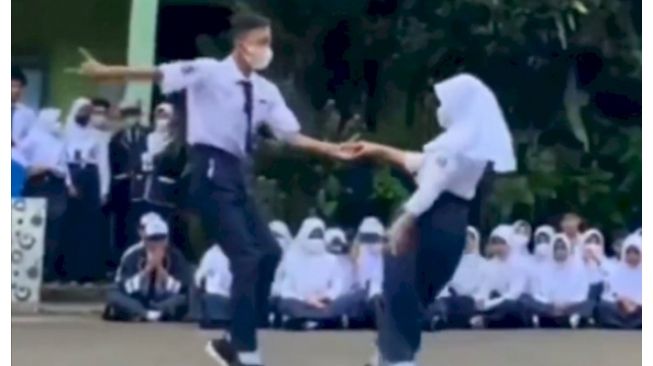 Dua Pelajar SMPN 1 Ciawi Jago Dansa Dituding Generasi Rusak, Warganet Tak Terima: Lebih Menarik daripada Pargoy