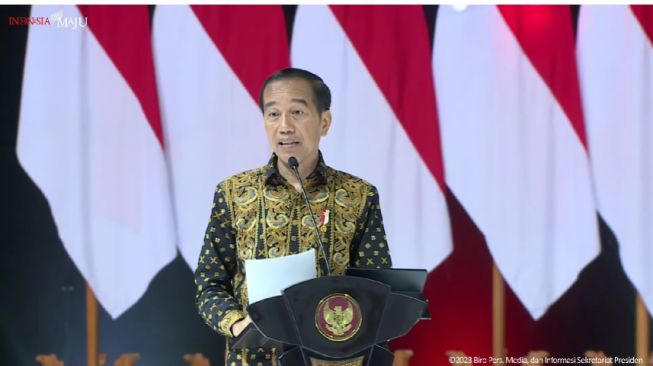 Jelang Pemilu 2024, Jokowi Ingatkan TNI-Polri Tak Berpolitik Praktis