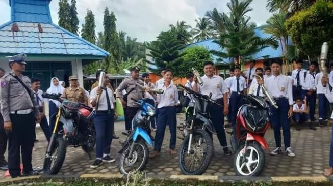 Polsek MMS Razia Knalpot Racing Di Sekolah