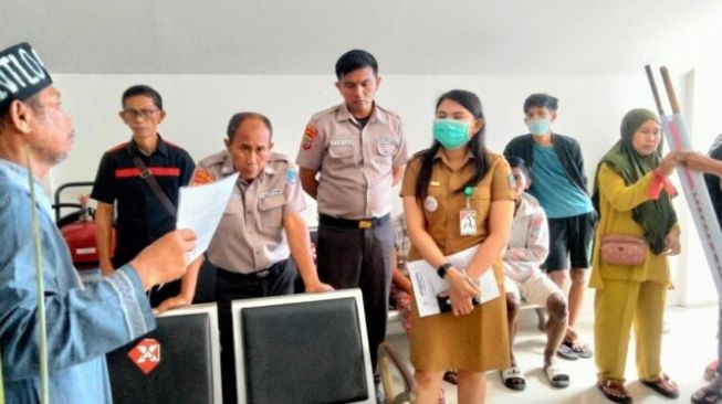 Pedagang Pasar Bersehati Manado Berdemo Desak PD Pasar Dibubarkan