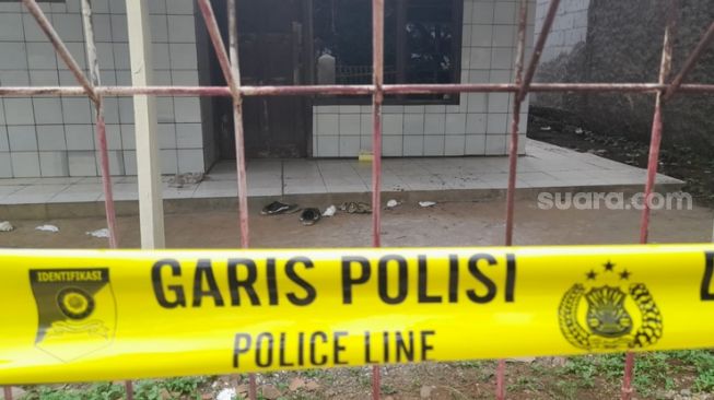 Rumah kontrakan di Desa Ciketing Udik, Bantar Gebang, Kota Bekasi nan menjadi salah satu TKP pembunuhan berantai Wowon dkk (Suara.com/Danan Arya)