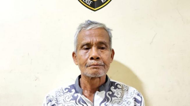 Solihin alias Duloh, tersangka pembunuhan berantai atau serial killer Aki Wowon. (dok polisi)