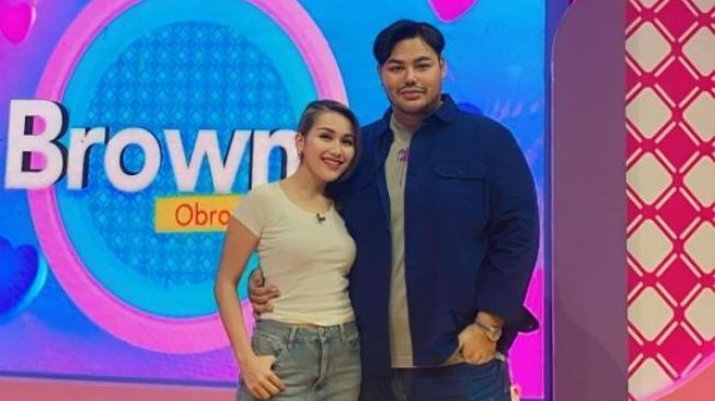 Potret mesra Ivan Gunawan dan Ayu Ting Ting (Instagram/@ivan_gunawan)