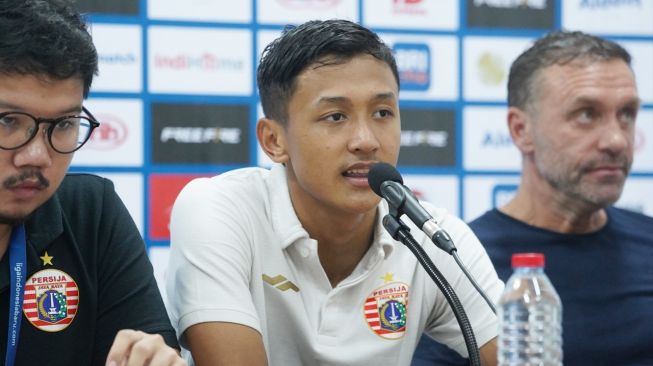 Pemain Persija Jakarta, Dony Tri Pamungkas memberikan keterangan pers. (dok.Persija) 